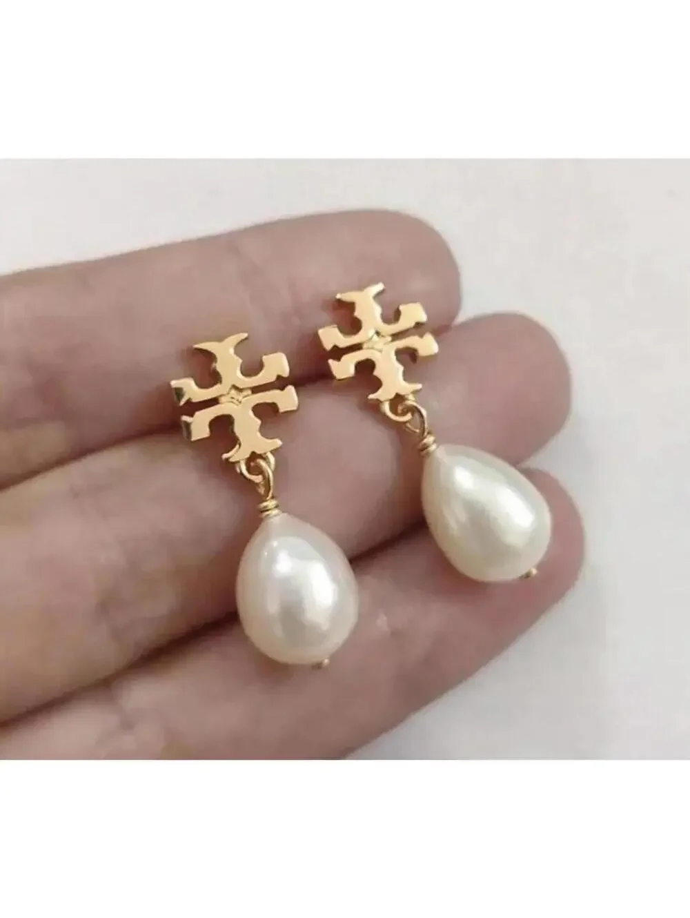 Stunning Tory Burch Pearl Drop Earrings - Picture 4 of 6